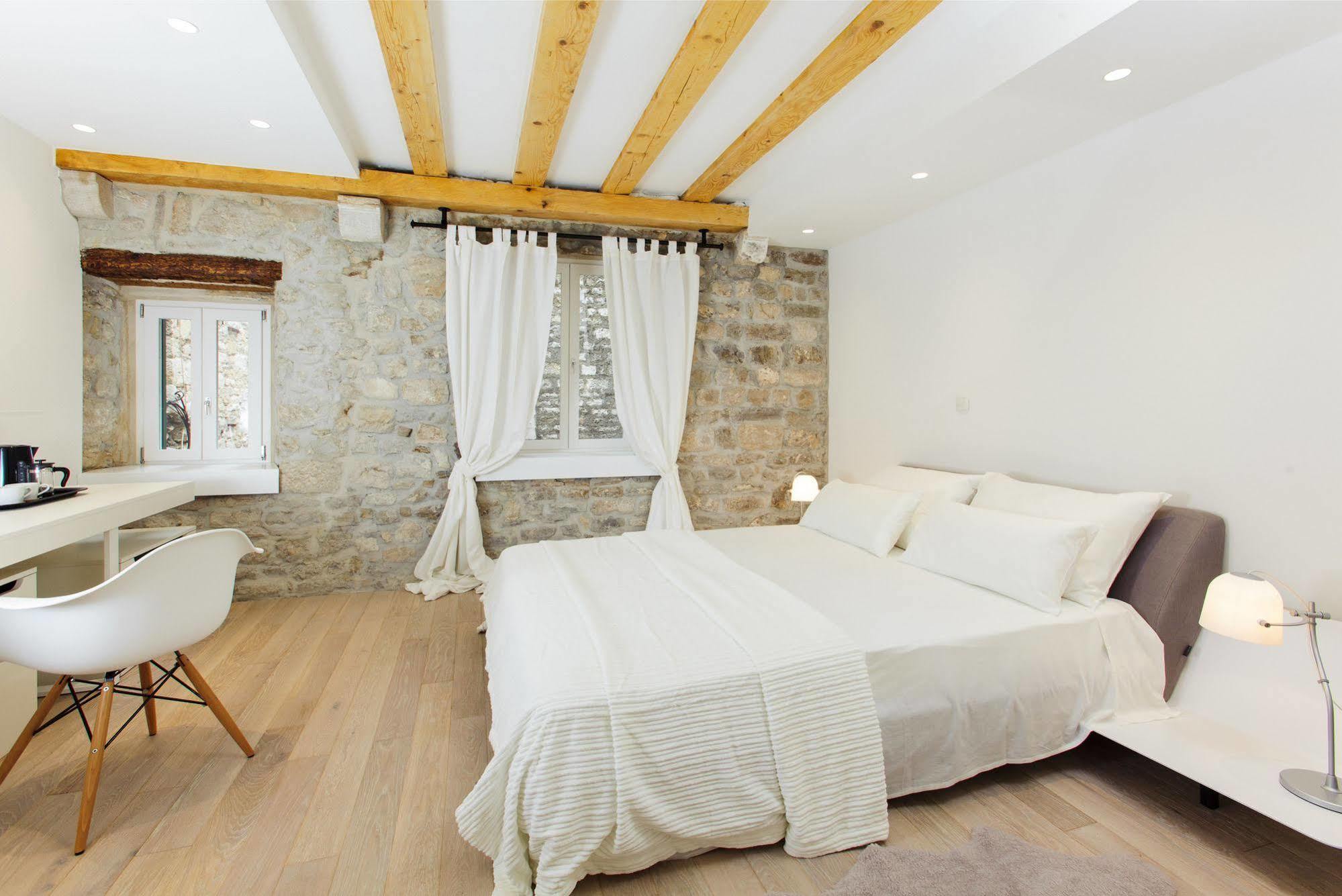 Grgur Ninski Rooms Сплит Экстерьер фото